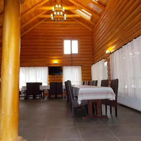 Gasthof Pensiunea Izbucul Tauz *